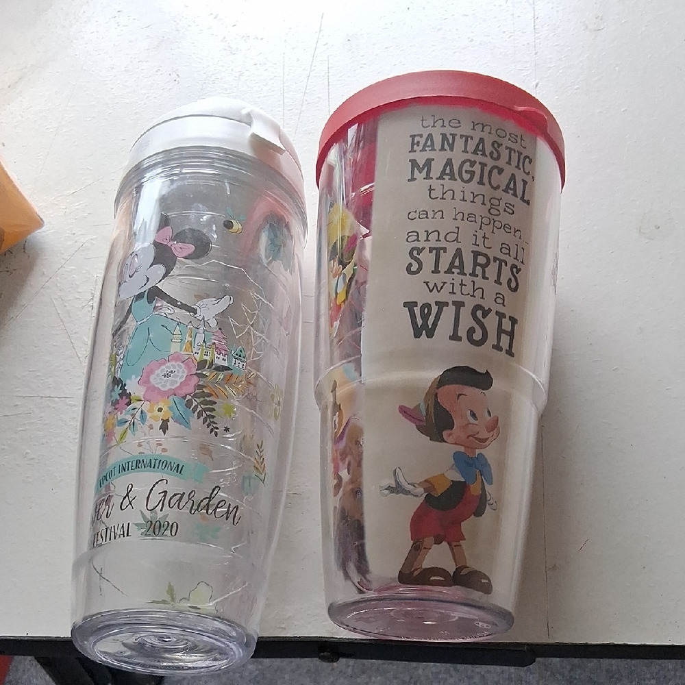 Disney Tumbler Set with Characters - Picture 1 of 4